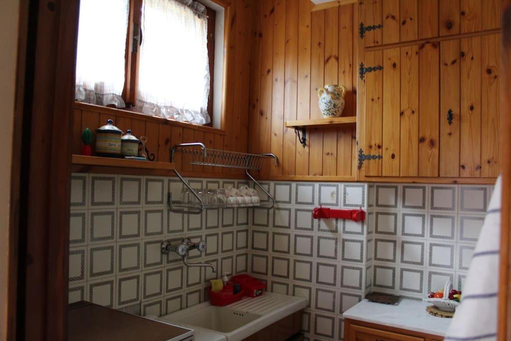 Апартаменты La Casa Di Minu Рокказаро Экстерьер фото